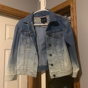 Crop denim jacket
